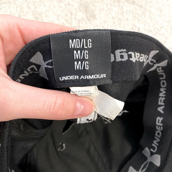 Under Armour ⚡️ - Baseball Cap - Picture 3 of 3